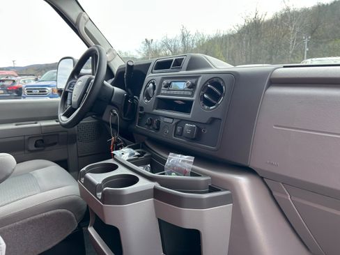 New 2026 Ford E-350 and Econoline 350 Super Duty w/ Interior Upgrade Package RWD image 41