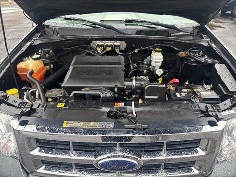 Used 2009 Ford Escape XLT image 17