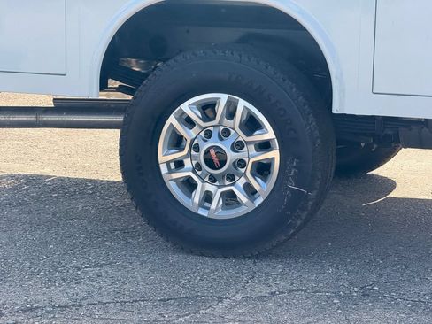 New 2026 GMC Sierra 2500 Pro w/ Convenience Package RWD image 11