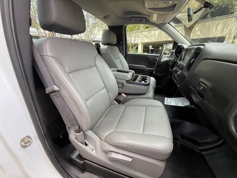 Used 2018 Chevrolet Silverado 1500 W/T RWD image 29