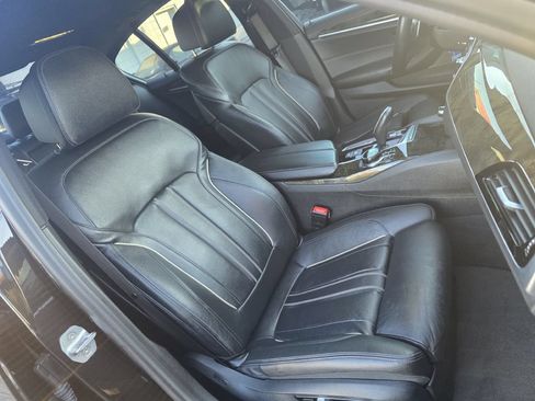 Used 2017 BMW 540i RWD image 25