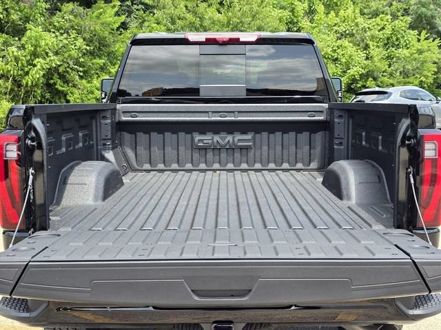 New 2026 GMC Sierra 2500 Denali w/ Denali Reserve Package AWD/4WD image 8