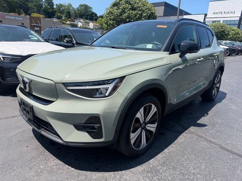 Certified 2023 Volvo XC40 Recharge Plus AWD/4WD image 1