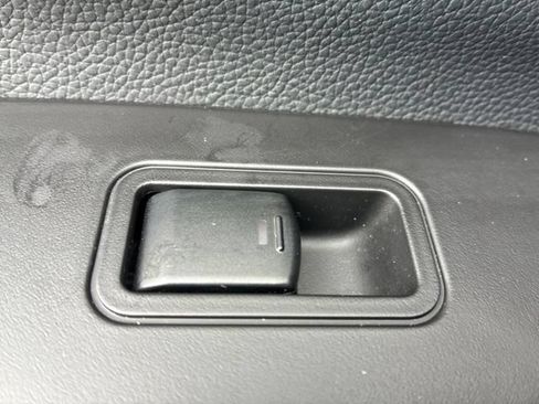 Used 2023 Nissan Titan PRO-4X w/ Pro-4x Convenience Package AWD/4WD image 21