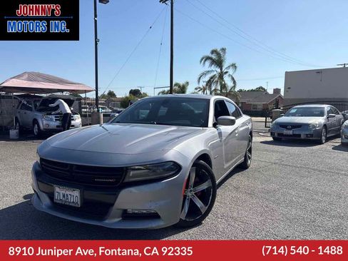 Used 2015 Dodge Charger R/T RWD image 1