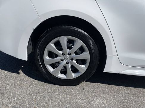 Used 2024 Toyota Corolla LE FWD image 12