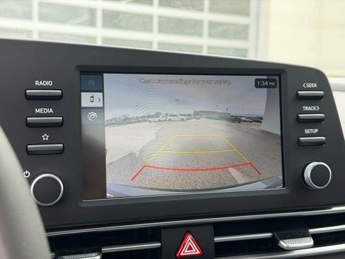 New 2026 Hyundai Elantra Hybrid FWD image 24