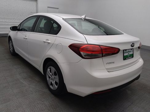 Used 2017 Kia Forte LX w/ LX Popular Package image 5