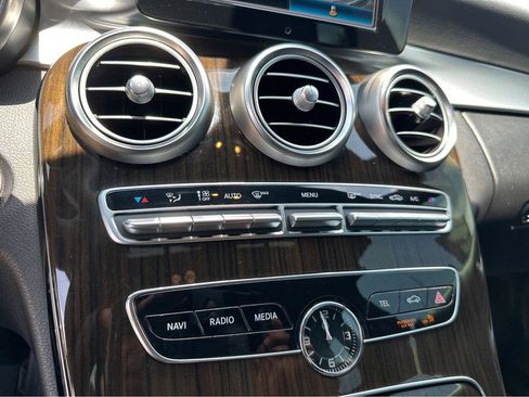 Used 2019 Mercedes-Benz C 300 Sedan image 26