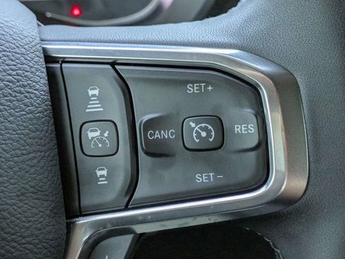 New 2026 RAM 2500 Laramie AWD/4WD image 26