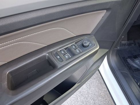 Used 2023 Volkswagen Atlas SE FWD image 16