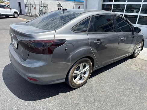 Used 2014 Ford Focus SE FWD image 3
