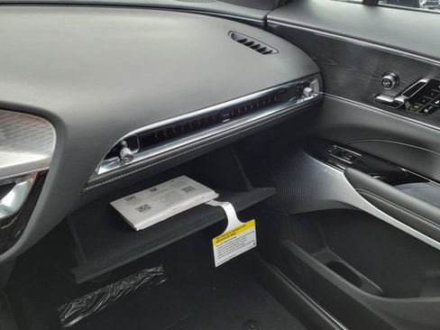 New 2025 Cadillac Lyriq Luxury image 37