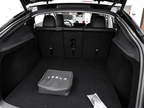 Used 2026 Tesla Model Y 2WD image 48