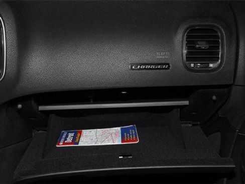 Used 2013 Dodge Charger SE image 18