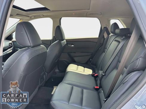 Used 2023 Nissan Rogue SL AWD/4WD image 14