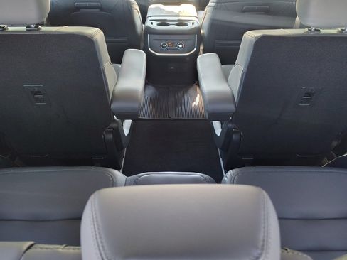 New 2026 Ford Expedition Active AWD/4WD image 19