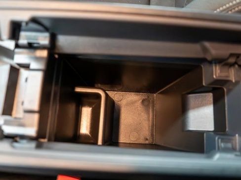 Certified 2023 Nissan Rogue S image 31