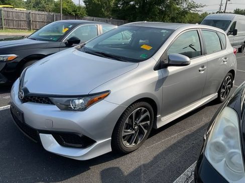Used 2016 Scion iM FWD image 1