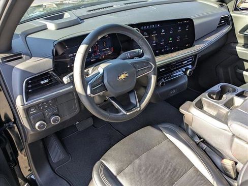 Used 2025 Chevrolet Tahoe LS RWD image 10