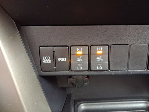 Used 2014 Toyota RAV4 Limited w/ Technology Package AWD/4WD image 15