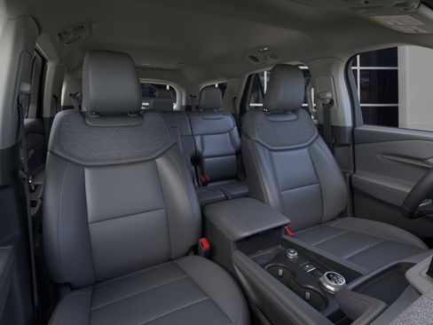 New 2026 Ford Explorer Active w/ Active Comfort Package AWD/4WD image 10