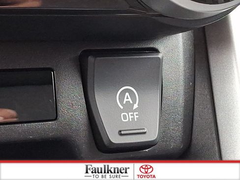 Certified 2021 Toyota RAV4 XLE AWD/4WD image 24