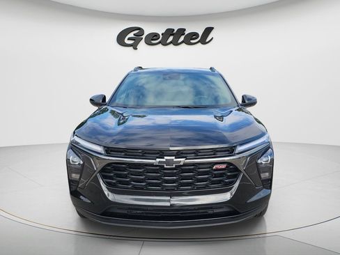 Used 2025 Chevrolet Trax RS w/ Sunroof Package FWD image 2