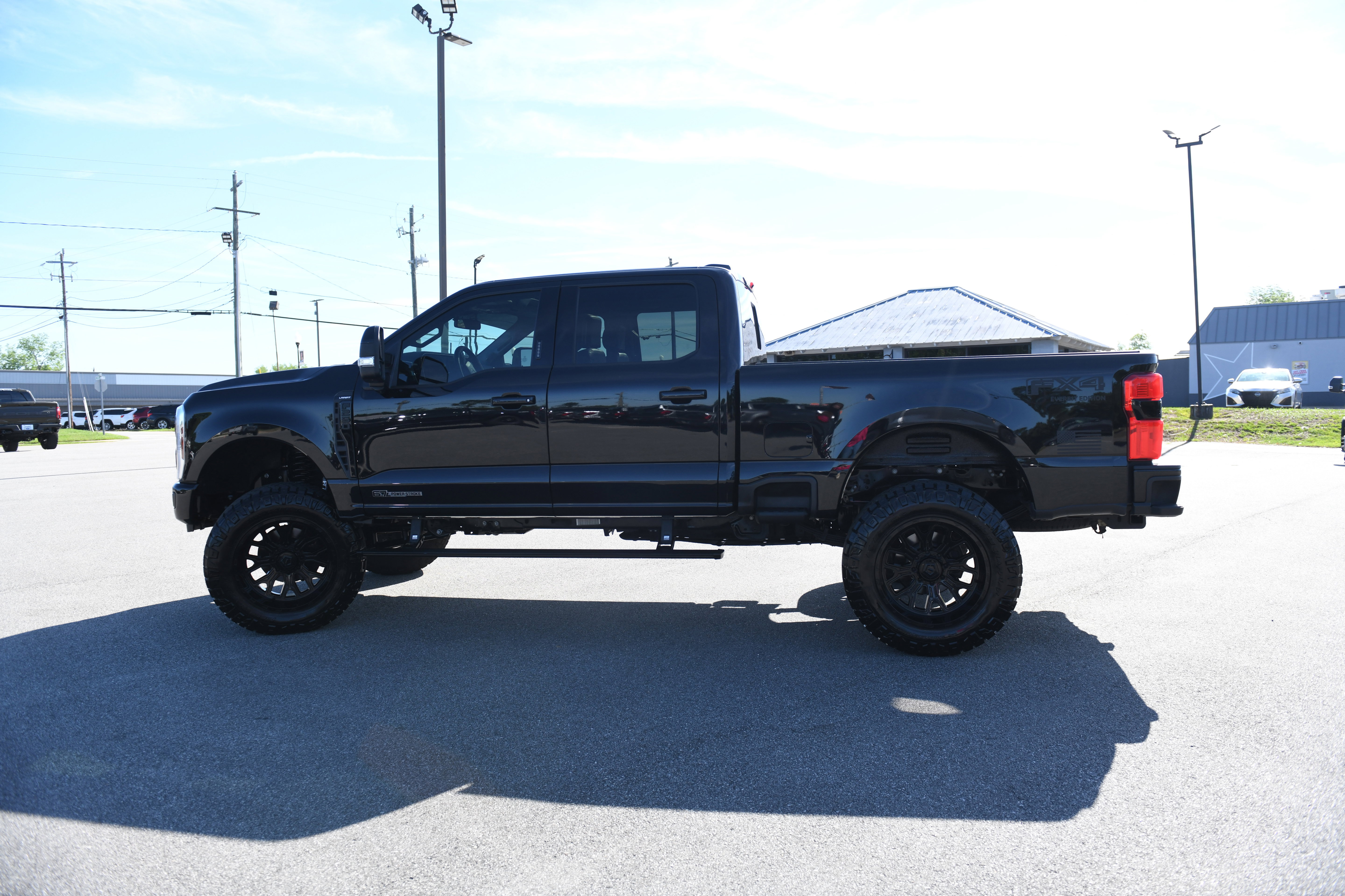 Used 2024 Ford F250 Lariat w/ Lariat Ultimate Package AWD/4WD image 12