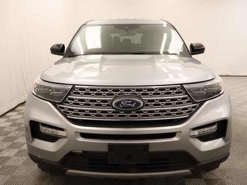 Used 2023 Ford Explorer Limited image 4