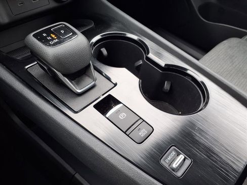 Used 2022 Nissan Rogue SV image 7