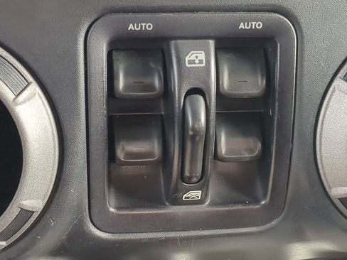 Used 2017 Jeep Wrangler Unlimited Sport w/ Quick Order Package 23S AWD/4WD image 21