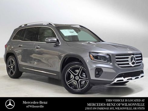New 2026 Mercedes-Benz GLB 250 4MATIC image 1