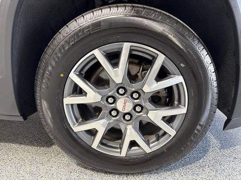 Used 2023 GMC Acadia SLT AWD/4WD image 58