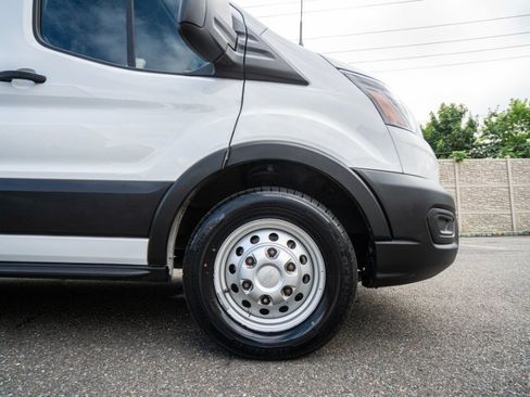 Used 2024 Ford Transit 250 148 Medium Roof Extended AWD image 16