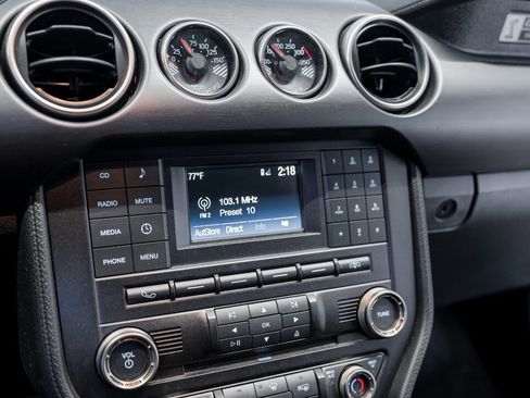 Used 2016 Ford Mustang Shelby GT350 image 33