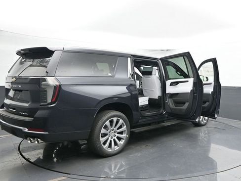New 2026 Chevrolet Suburban High Country image 63