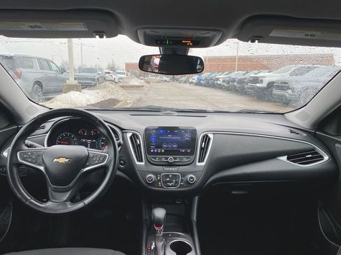 Used 2022 Chevrolet Malibu RS image 19