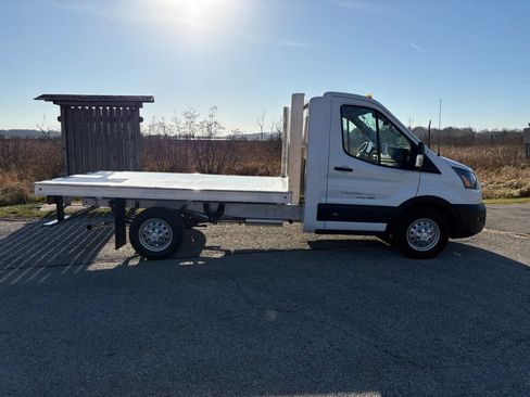 Used 2024 Ford Transit 250 AWD w/ Exterior Upgrade Package image 11