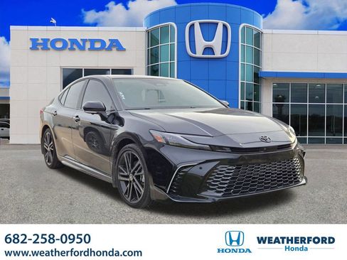 Used 2025 Toyota Camry XSE w/ Premium Plus Package FWD image 1
