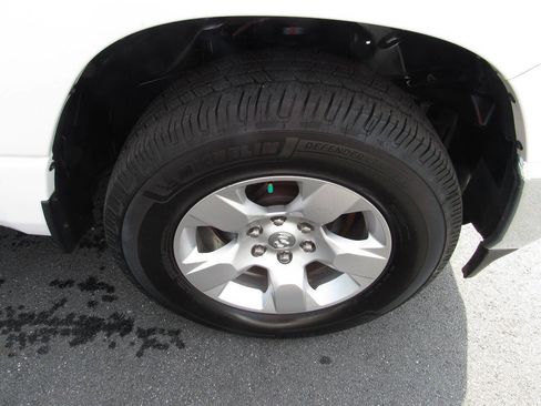 Used 2020 RAM 1500 Big Horn AWD/4WD image 13
