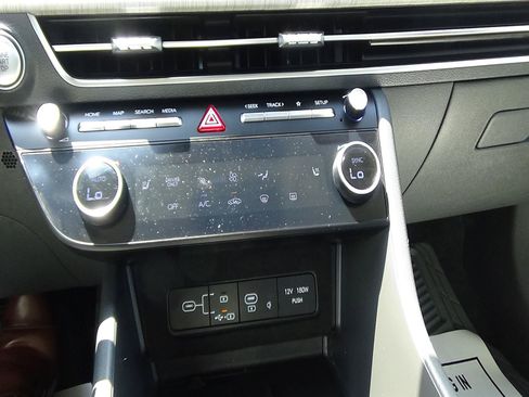 Used 2025 Hyundai Sonata SEL FWD image 29