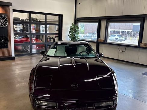 Used 1993 Chevrolet Corvette Coupe RWD image 28