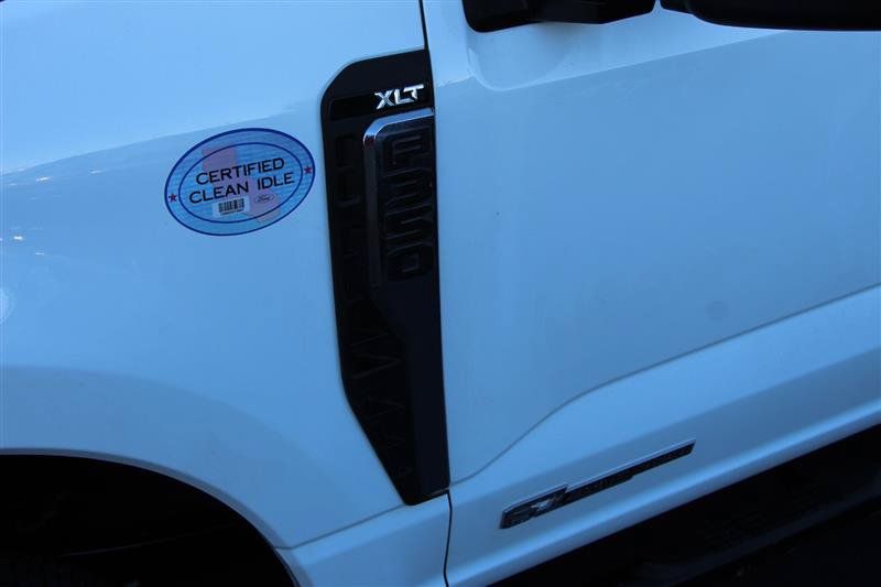 Used 2025 Ford F350 XLT AWD/4WD image 32