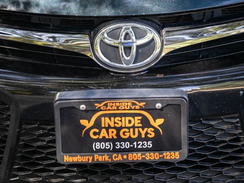 Used 2017 Toyota Camry SE FWD image 15