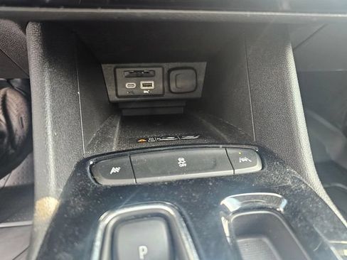 Used 2023 Chevrolet Bolt EUV Premier w/ Super Cruise Package FWD image 22