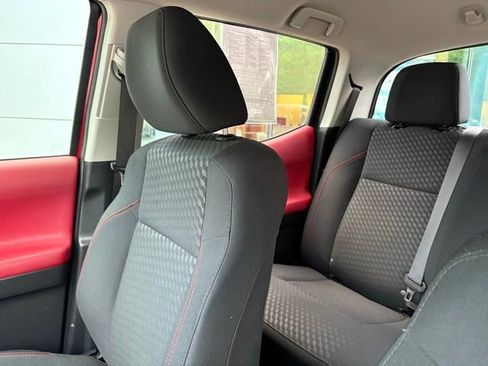 Used 2022 Toyota Tacoma SR5 RWD image 22