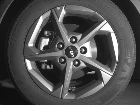 Used 2025 Kia K4 LXS image 12