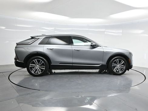 Used 2024 Cadillac Lyriq Luxury RWD image 38