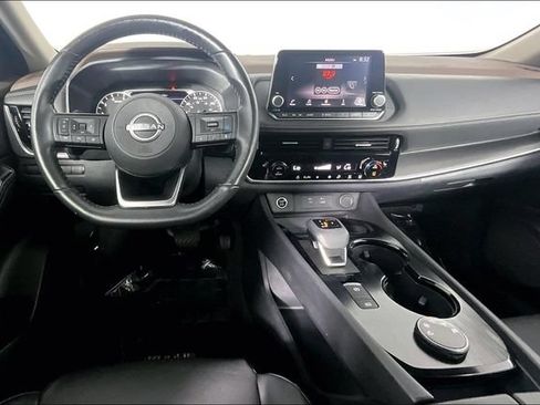 Used 2023 Nissan Rogue SV w/ SV Premium Package AWD/4WD image 15